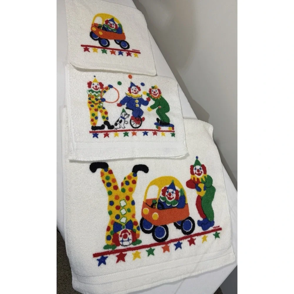 Circus Clowns Vintage R.A. BRIGGS Bath Towel Hand Towel Washcloth Set 1980's